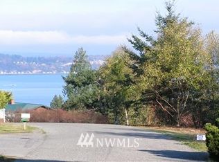 111111 Hinman Dr, Clinton, WA 98236