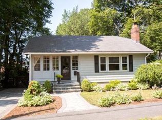 10 Hill Top Rd, Wellesley, MA 02482