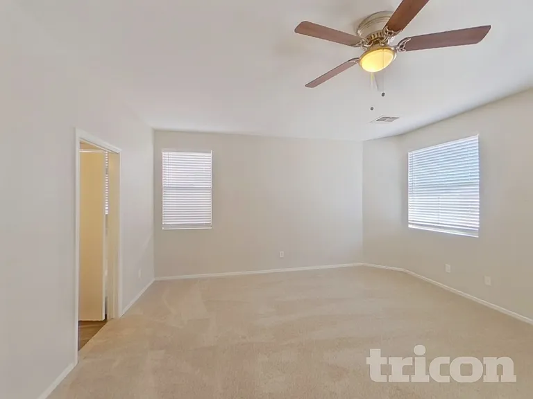 19149 N Miller Way — Photo 10