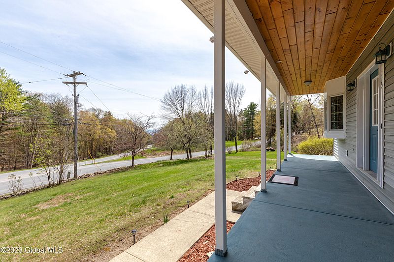 4th image of 15 Sly Pond Road