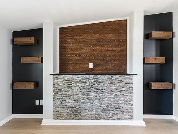 5th image of 407 Oakview Dr