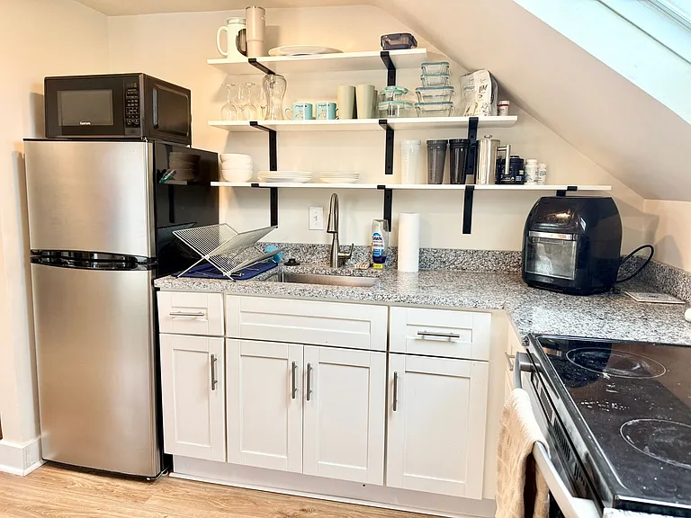 105 Brackett St #3 — Photo 2