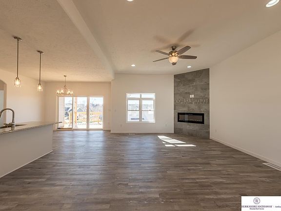 5th image of 5009 Helwig Ave
