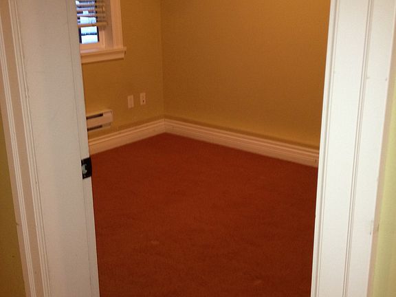 4th image of 15551 Goggs Ave #Basement