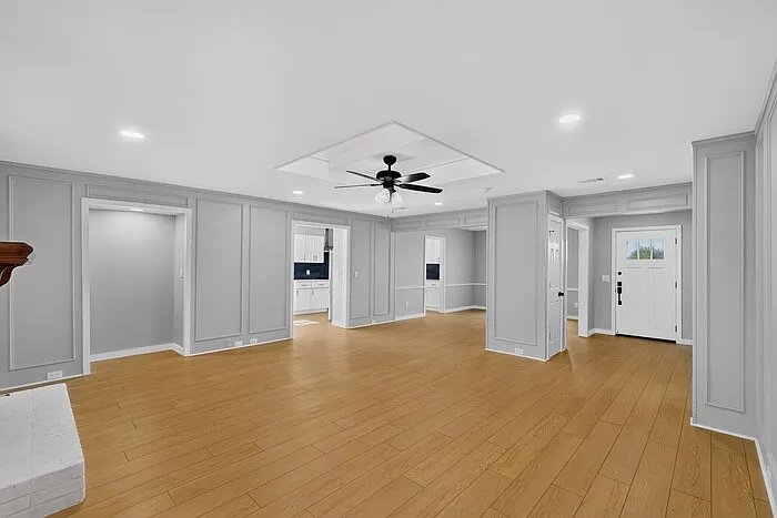 2200 Winona Dr — Photo 12