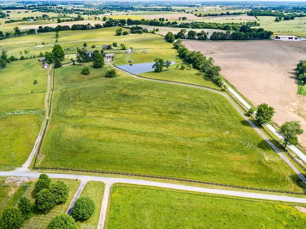 888 Froman Ln, Lebanon, KY 40033