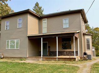 724 E 4th St N, Newton, IA 50208