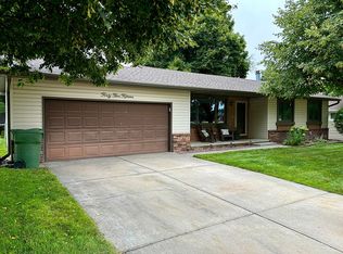 4515 Linden Dr, Kearney, NE 68847