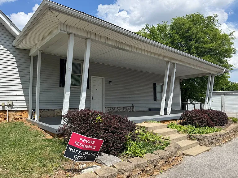 6112 Old Nashville Rd — Photo 3