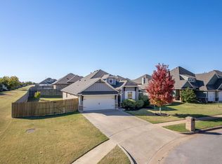 3401 Huron Cir, Moore, OK 73160