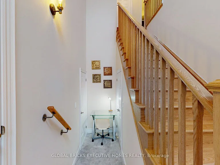 1124 Baltic Ln — Photo 26