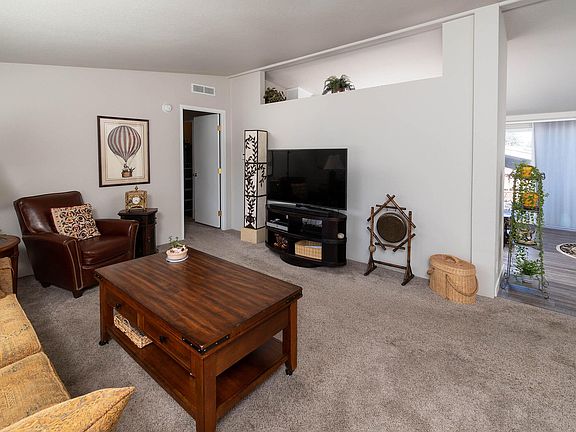 4th image of 61097 Geary Dr