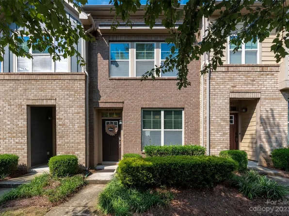3217 Bending Birch Pl, Charlotte, NC 28206
