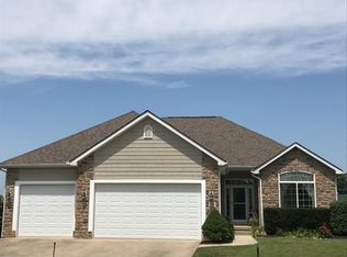 30 Waters Edge Ln, Centerburg, OH 43011