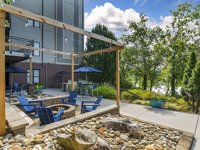 Lounge Area/Firepit