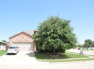 9257 Conestoga Dr, Fort Worth, TX 76131