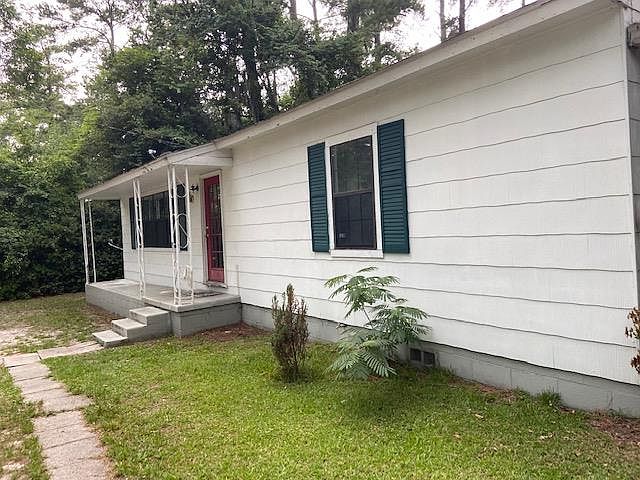 1st image of 504 University Dr