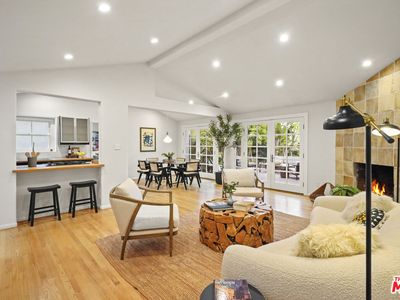 14146 Hartsook St, Sherman Oaks, CA, 91423