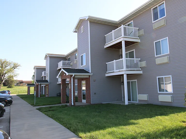 Dreamsville Apartments — Photo 3