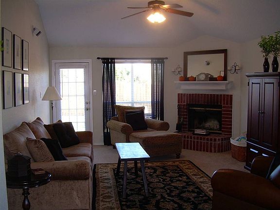 3rd image of 10808 Cobblestone Dr
