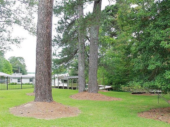 3rd image of 3922 Coker Rd