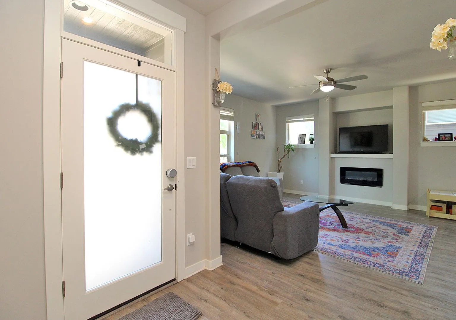 Gorgeous 4 Bed/2.5 Bath House in Recently Developed Hillsboro Community — Photo 4