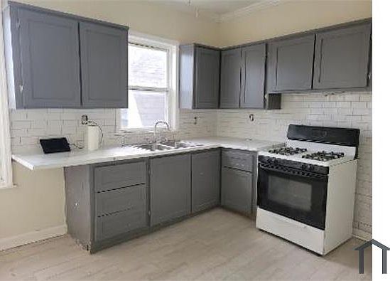 3rd image of 86 Columbia Ave #3