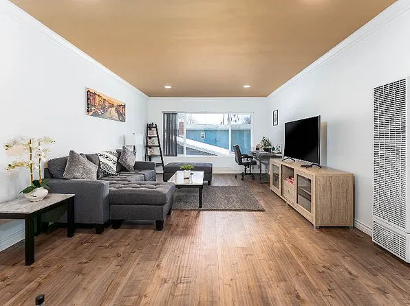 545 E 97th St #4, Inglewood, CA 90301