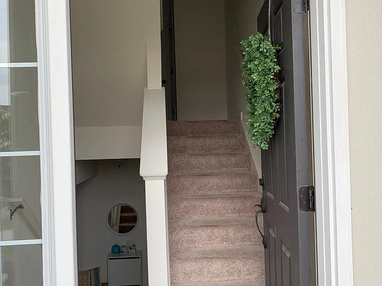 1462 Manning Ave — Photo 10