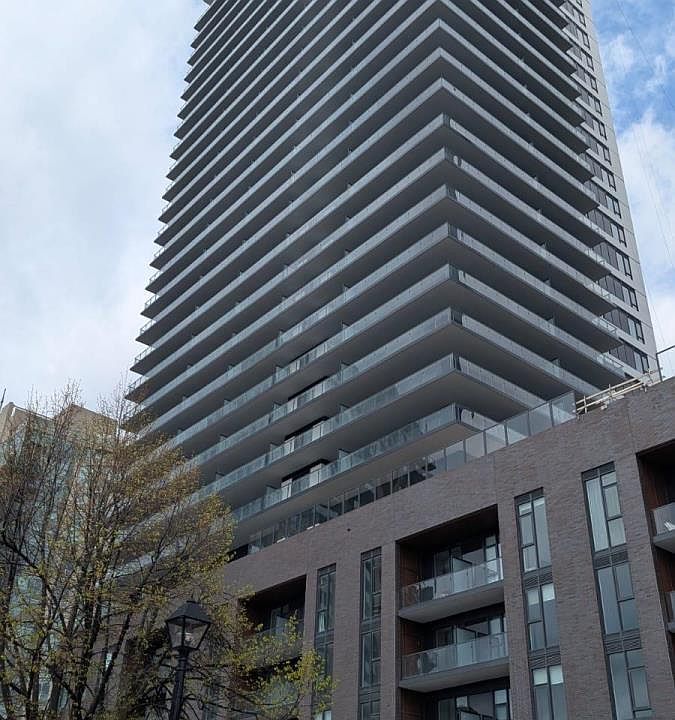 1st image of 2075 Lakeshore Rd #2106