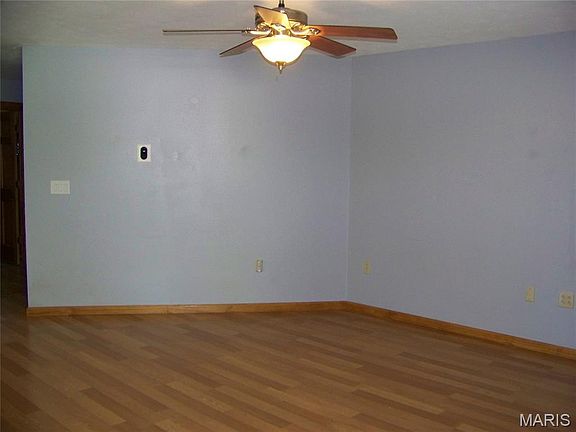 5th image of 16355 Walnut Rd