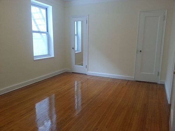 5th image of 7001 113th St APT 7C