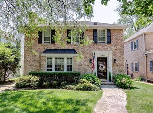 2606 Simpson St, Evanston, IL 60201