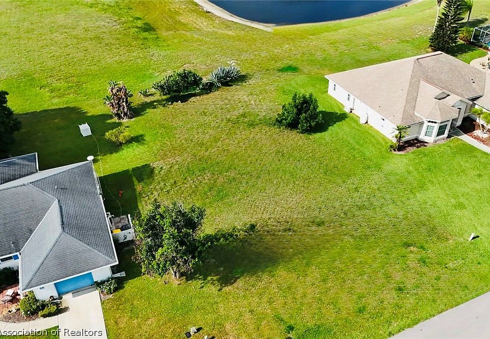 1st image of 21 Corkwood Ave