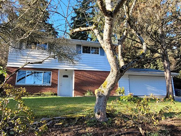 2nd image of 15926 Lake Hills Blvd