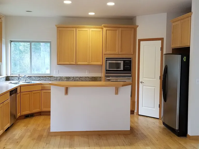 1847 Redwood Dr — Photo 11