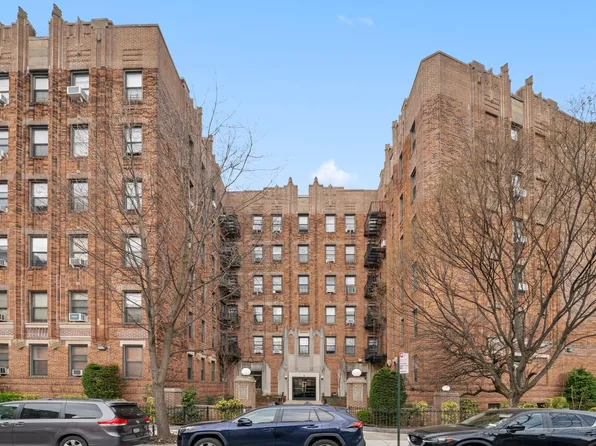 570 Westminster Road image 1 of 25