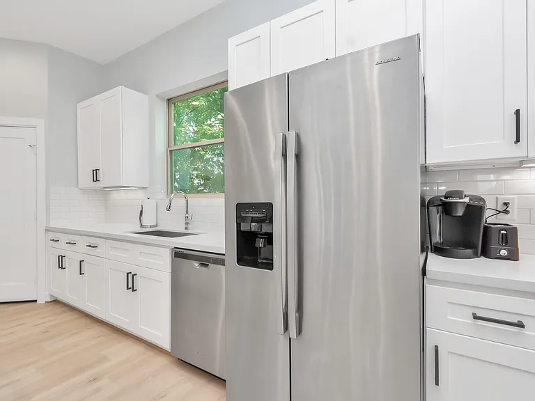 3310 Pease St #0 — Photo 7