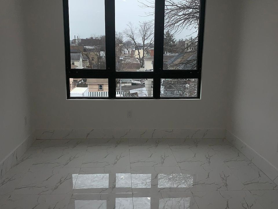 2nd image of 12511 101st Ave #3