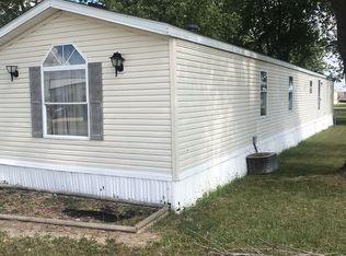 8 Easy Breeze Trailer Park #8, Effingham, IL 62401