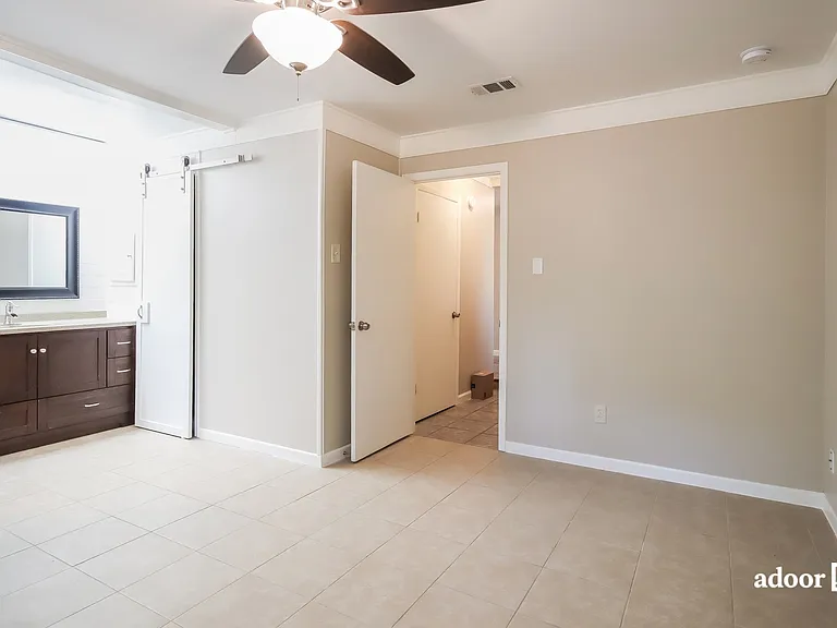 19311 Leewood Ct — Photo 12