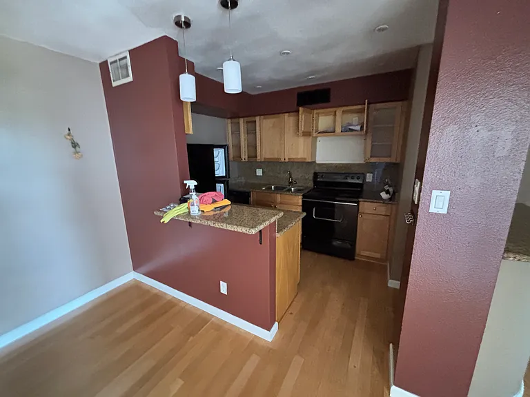 4410 N Longview Ave #210 — Photo 2