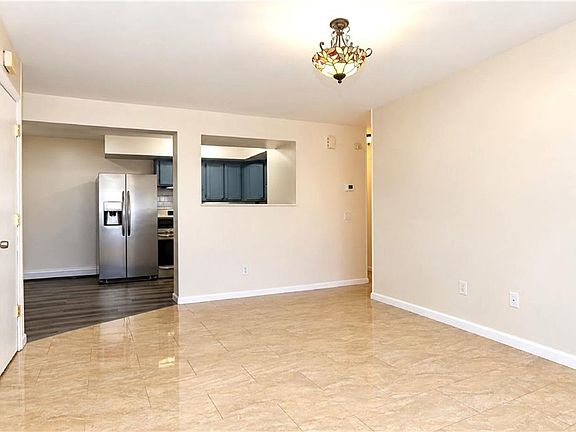 5th image of 204 Richmond Hill Rd #13