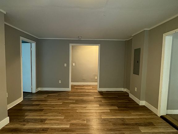 5th image of 29 Vernon Ave Floor 2