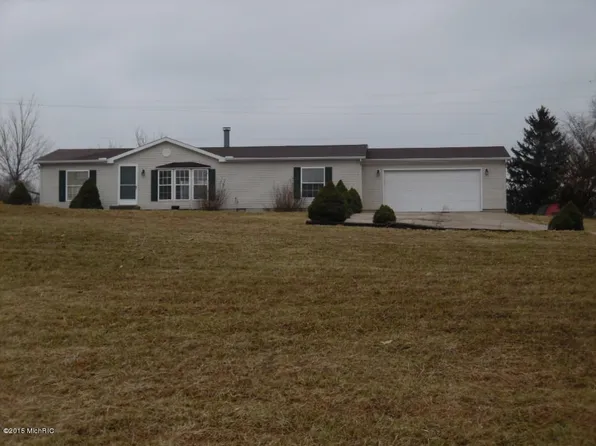 70650 Tharp Lake Rd, Edwardsburg, MI 49112