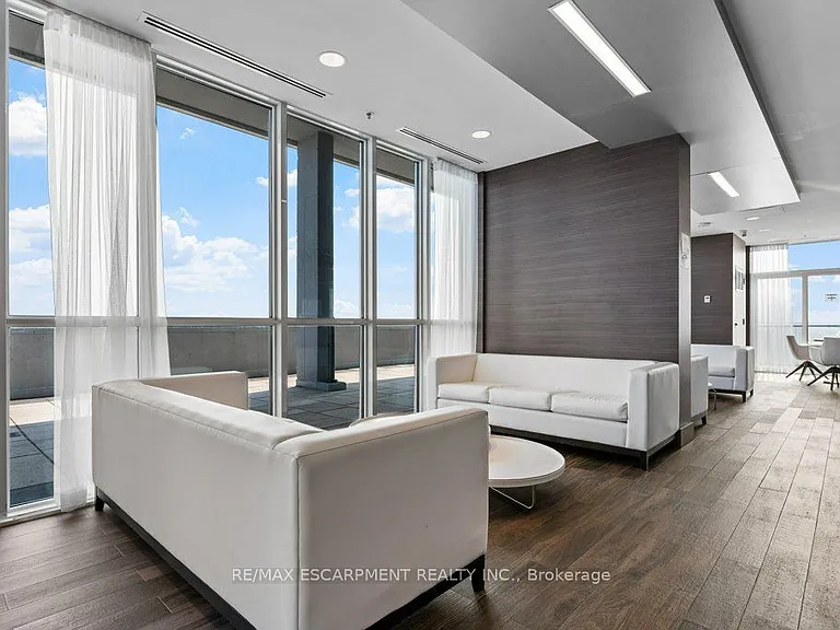 2087 Fairview St #1304 — Photo 31