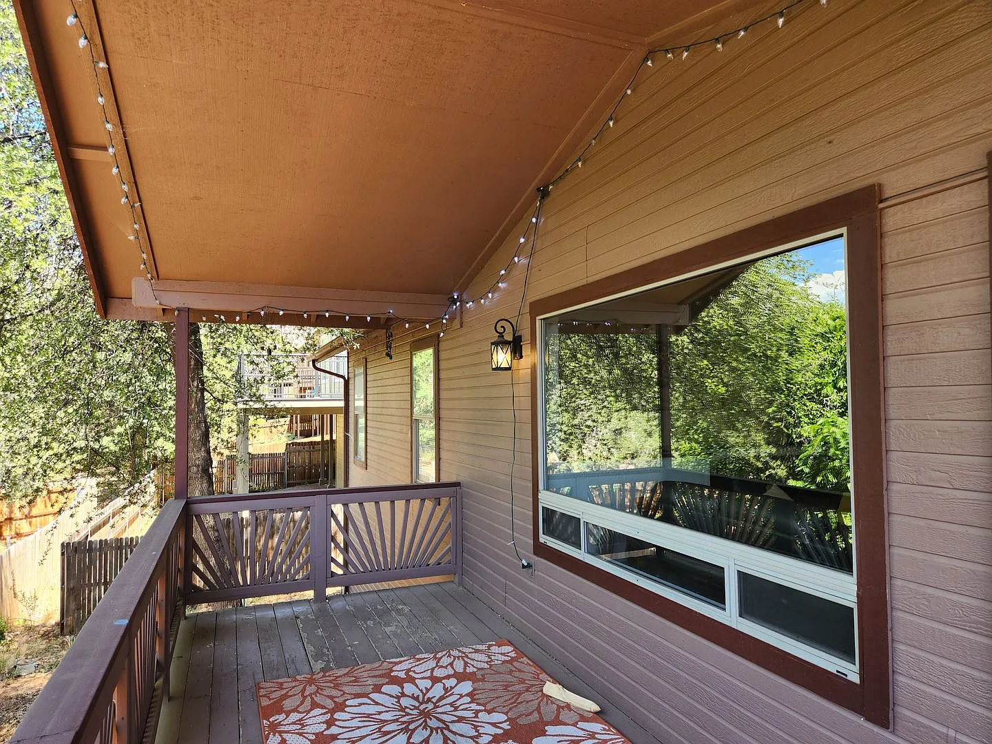 Furnished - Executive 3 bed / 3 bath Home with Huge Bonus/Game Room — Photo 4