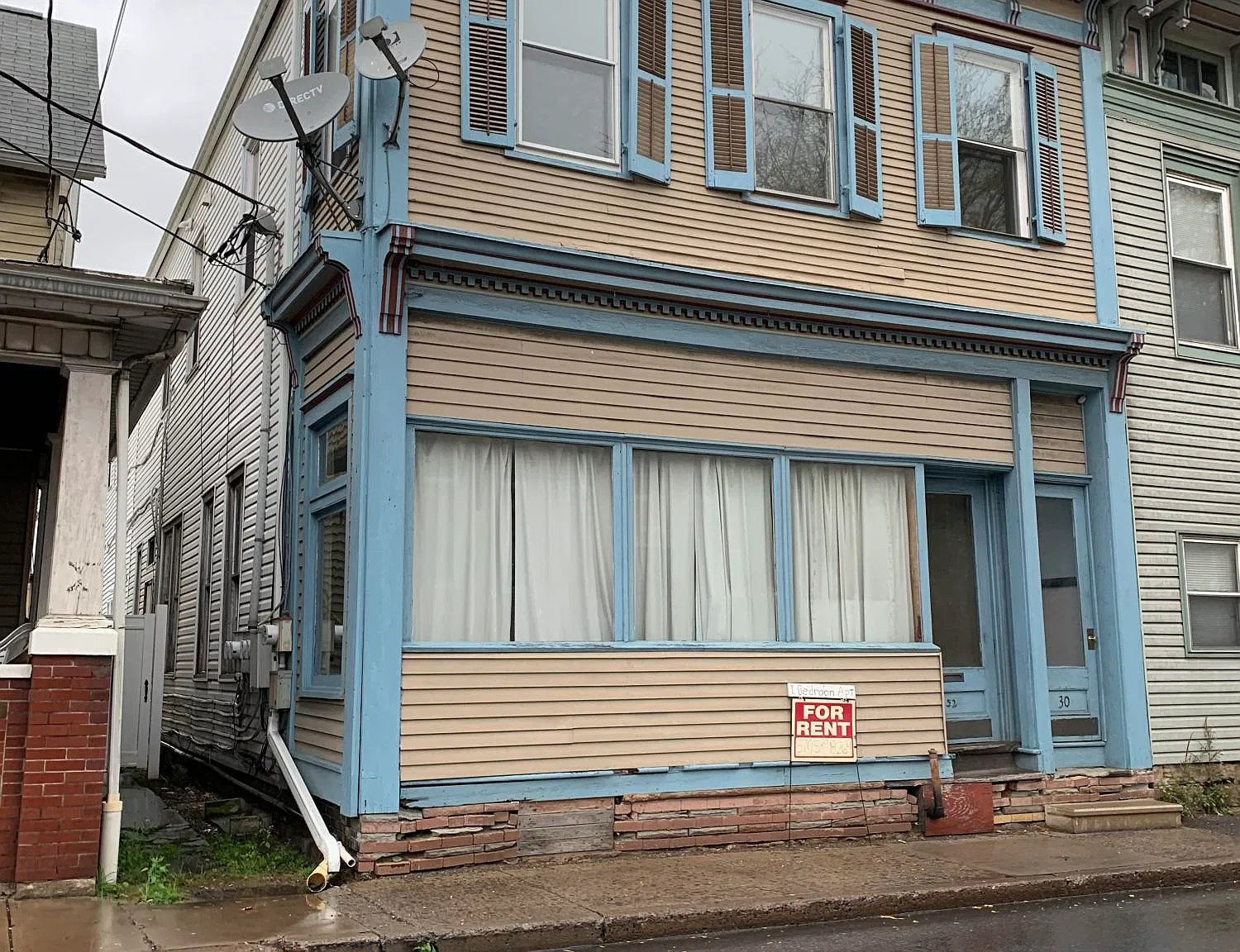 2 bed, 850 sqft, $650 — Photo 1