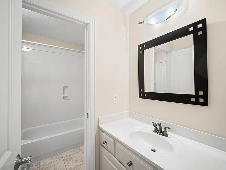 2047 Palm Forest Ln — Photo 36