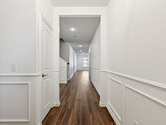 5th image of 2412 Rooster Ln
